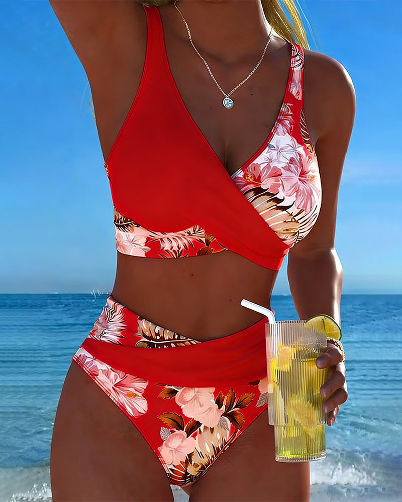 Bikini con stampa floreale a contrasto e spacco